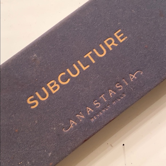 Anastasia Subculture palette - Picture 1 of 2